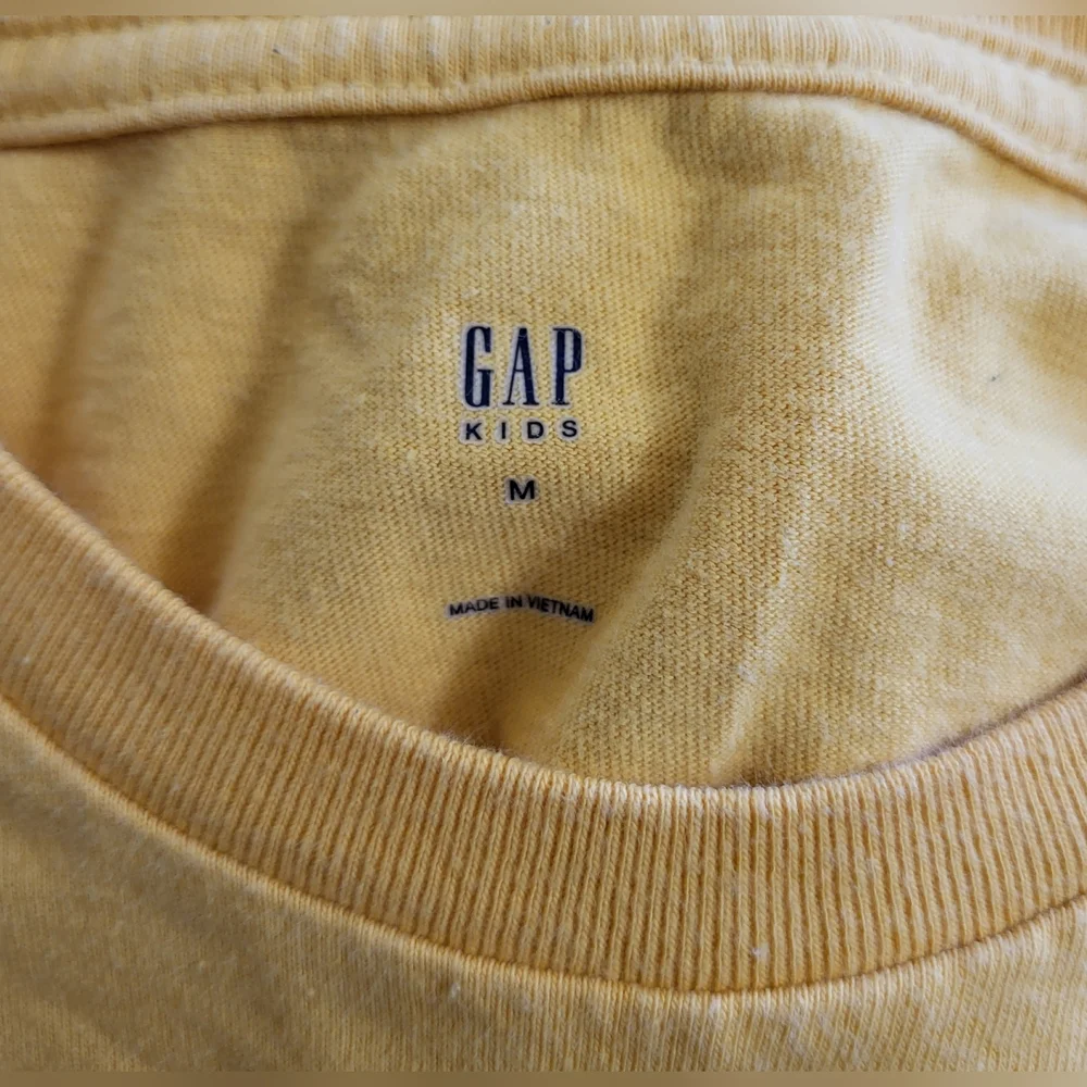 Gap Kids Boys Yellow 3 Shark‎ Sequin Crew Neck Long Sleeve Cotton T-shirt Medium